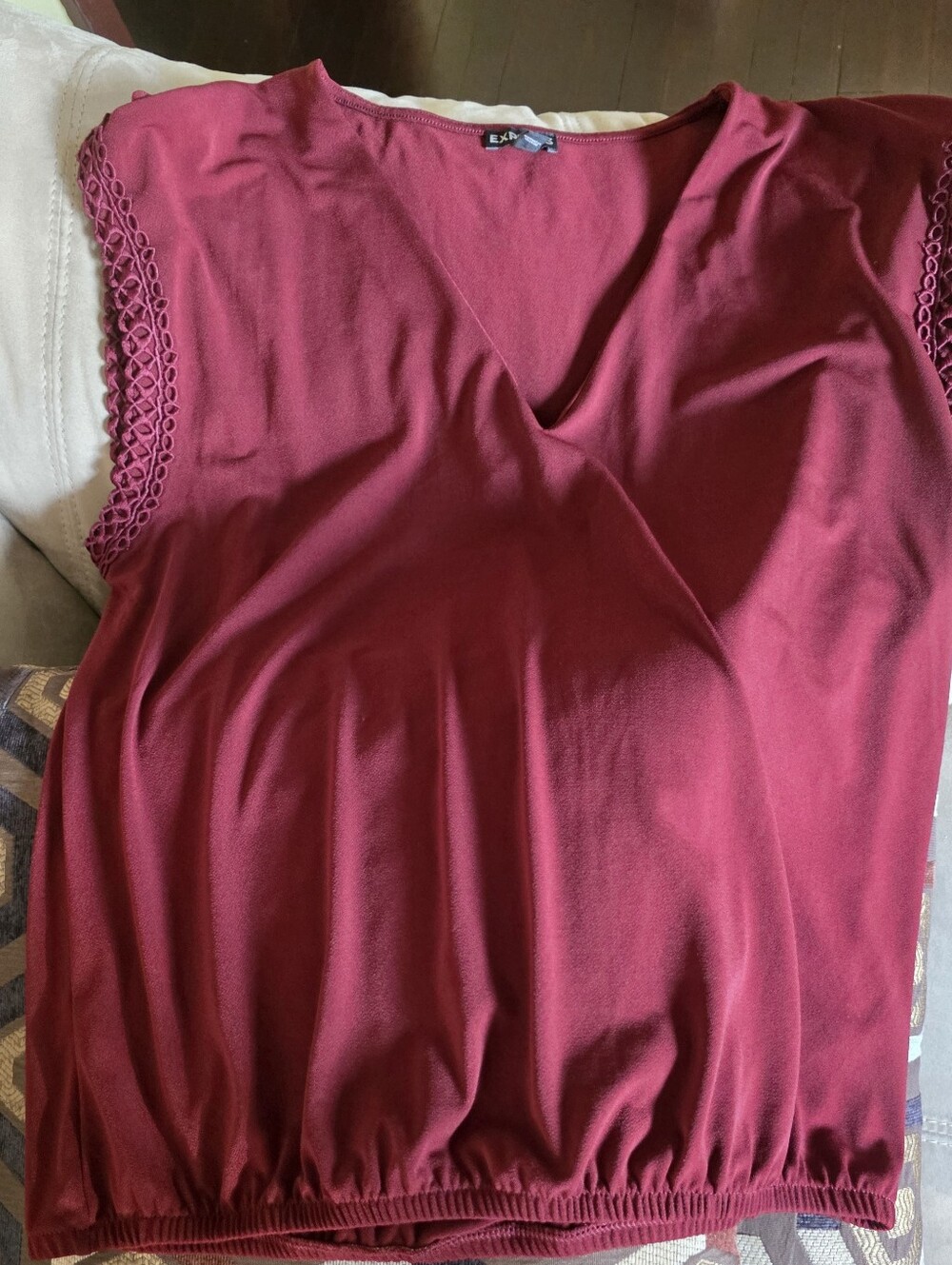 Short Sleeve Elastic Bottom Tee Sz L